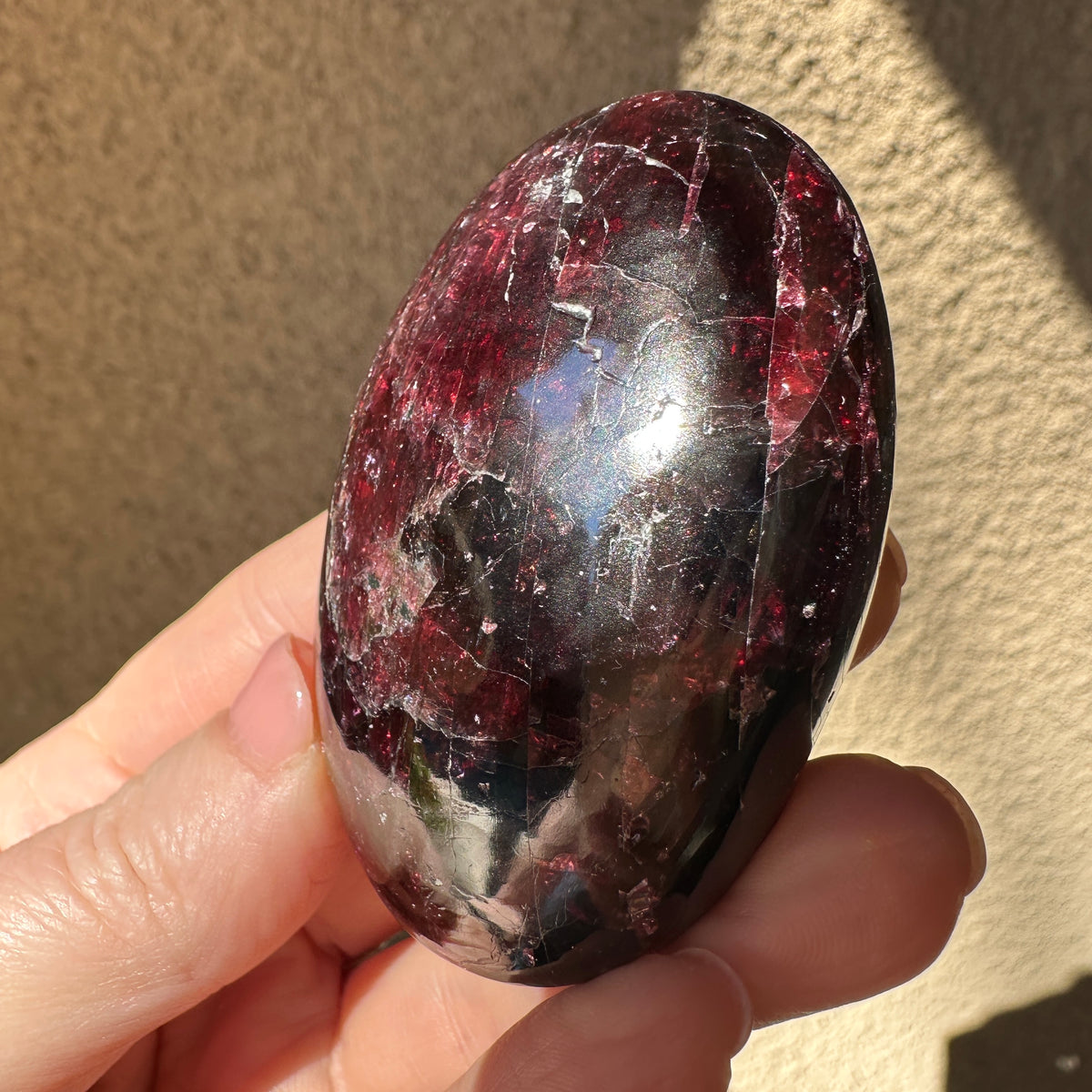 Rhodolite Garnet Palm Stone