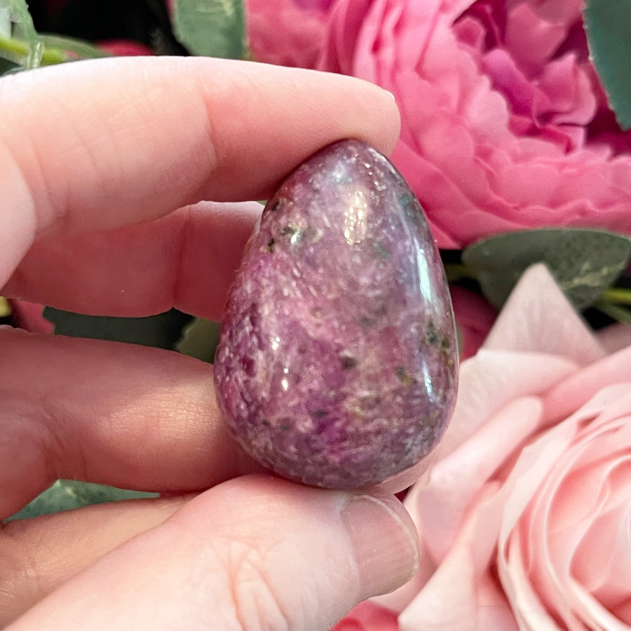 Star Ruby Crystal Egg